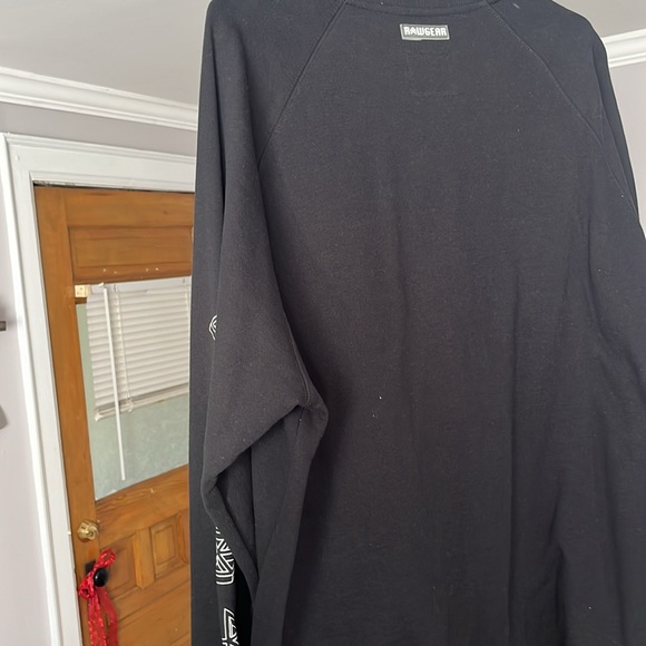 Crew neck - Picture 2 of 2